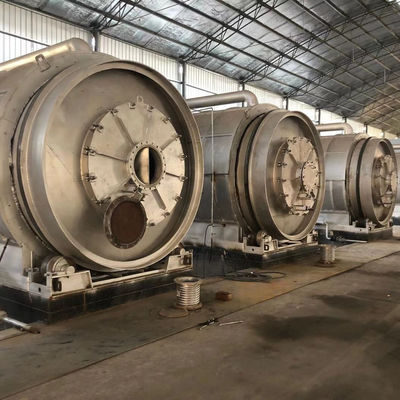 38 tonnes Poids de la machine Ligne de production de recyclage d'huile de caoutchouc à tension 380V