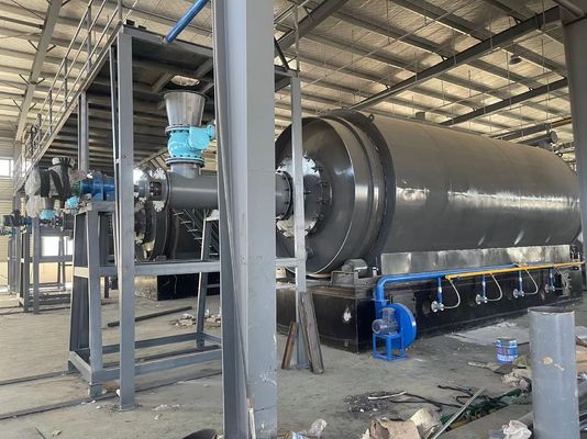 Pyrolyse continue des déchets de pneus en plastique à l'huile machine avec réacteur