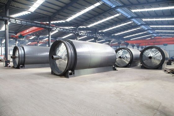 Installation guidée par un ingénieur d'une usine de pyrolyse pour le recyclage des déchets de pneus