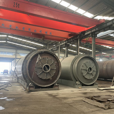 15.5kw Type de pneus à petite échelle de déchets d'usine de pyrolyse de caoutchouc plastique pour la production de carburant