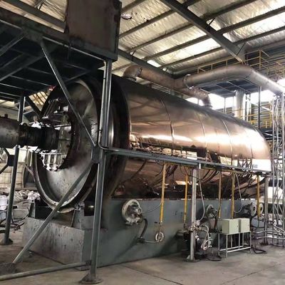 Machine automatique de recyclage continu de pneus pour la production de pétrole