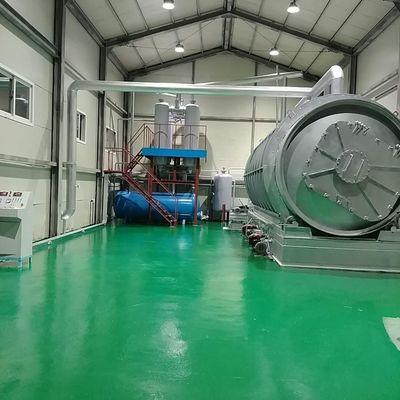 Machine de recyclage pour le raffinage des pneus en ressources rentables