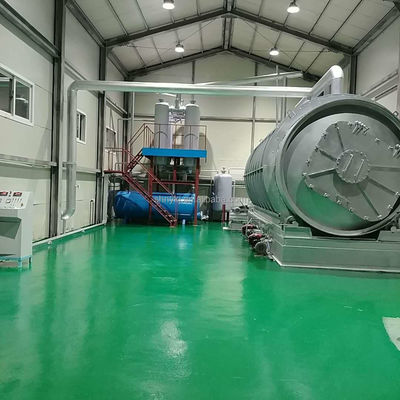 Machine de recyclage de pneus en matières premières plastiques pour la conversion d'huile par pyrolyse